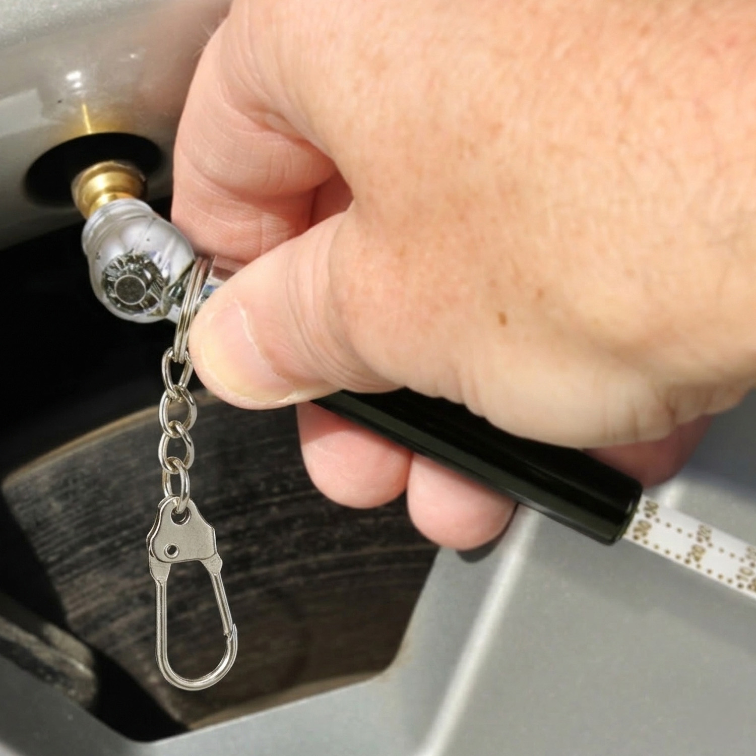 Tyre Pressure Gauge Key Ring - Image 4