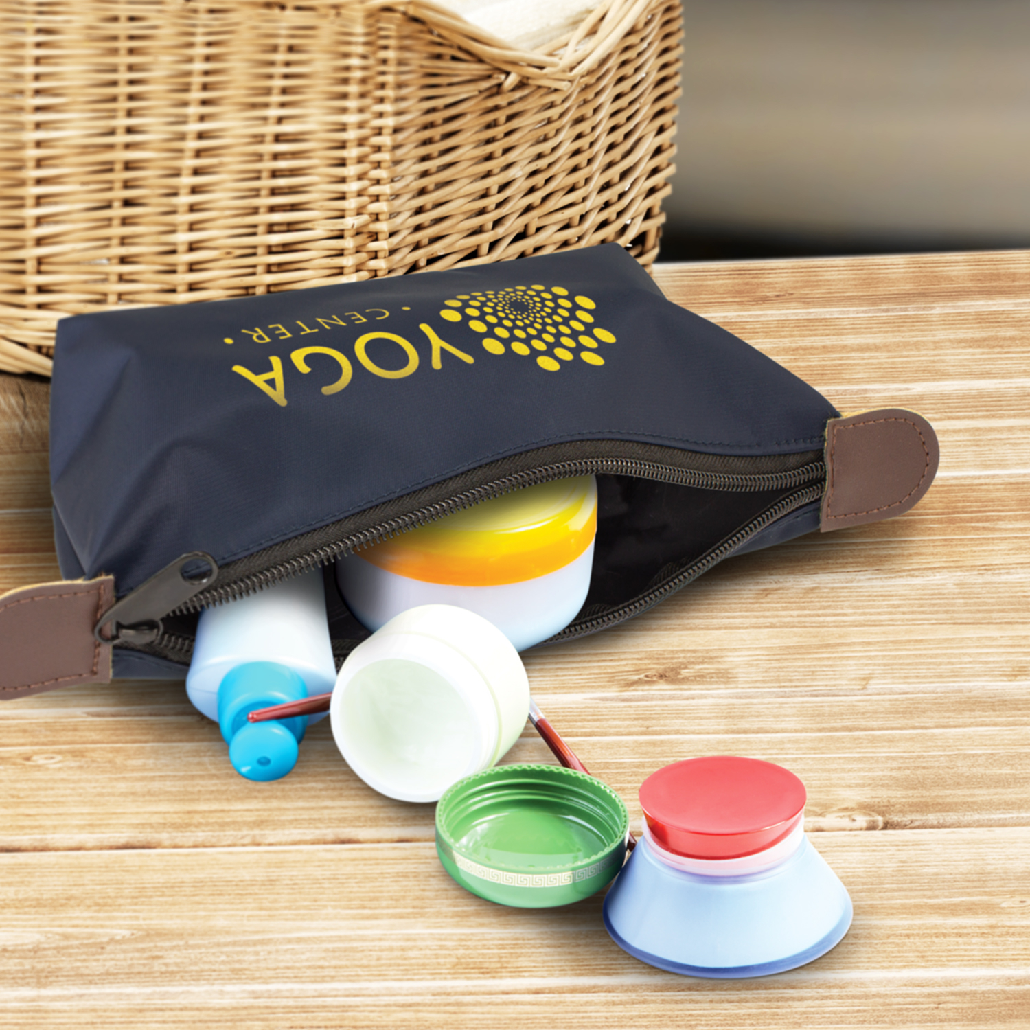 Pembroke Toiletry Bag - Image 4