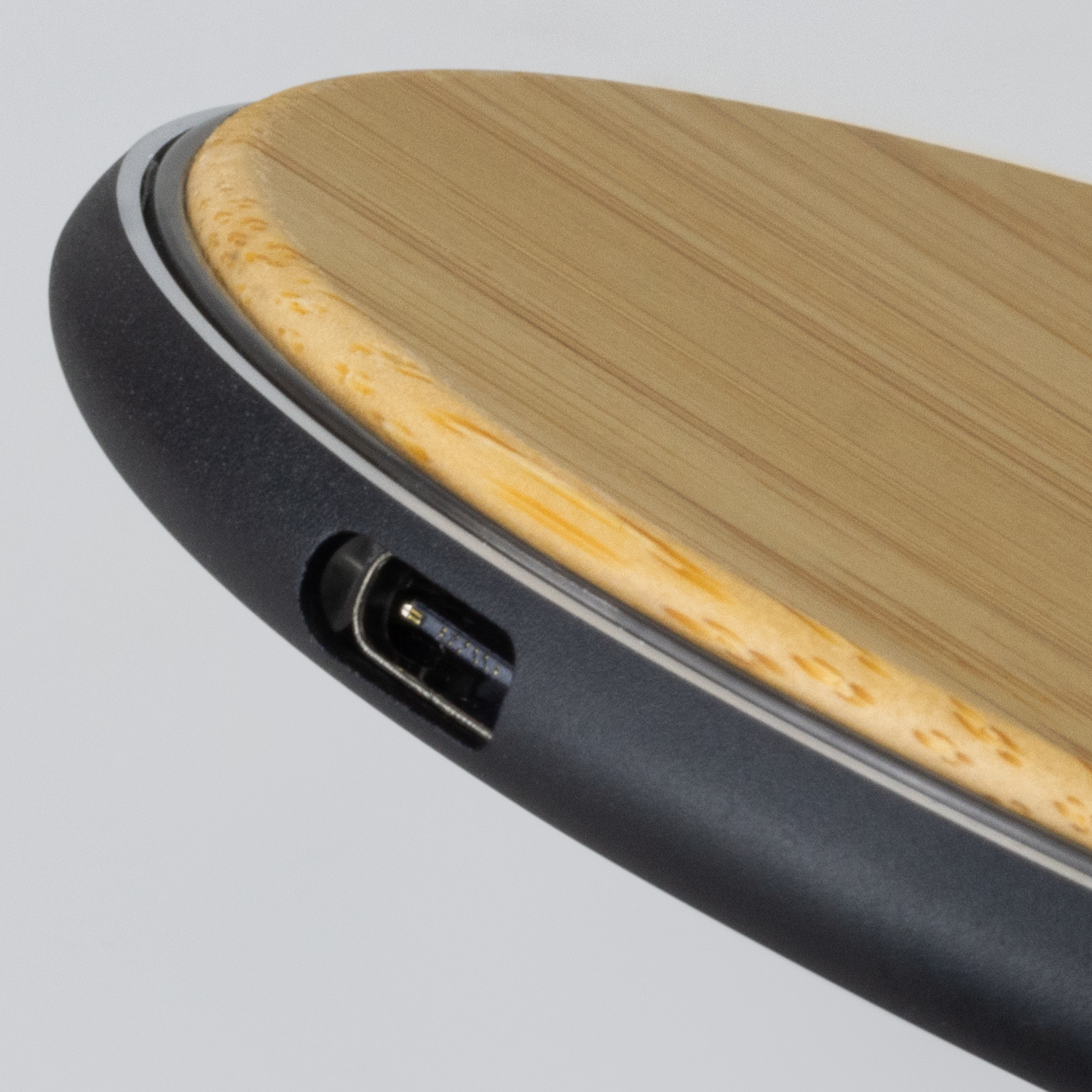 Bamboo 15W Wireless Fast Charger - Image 5