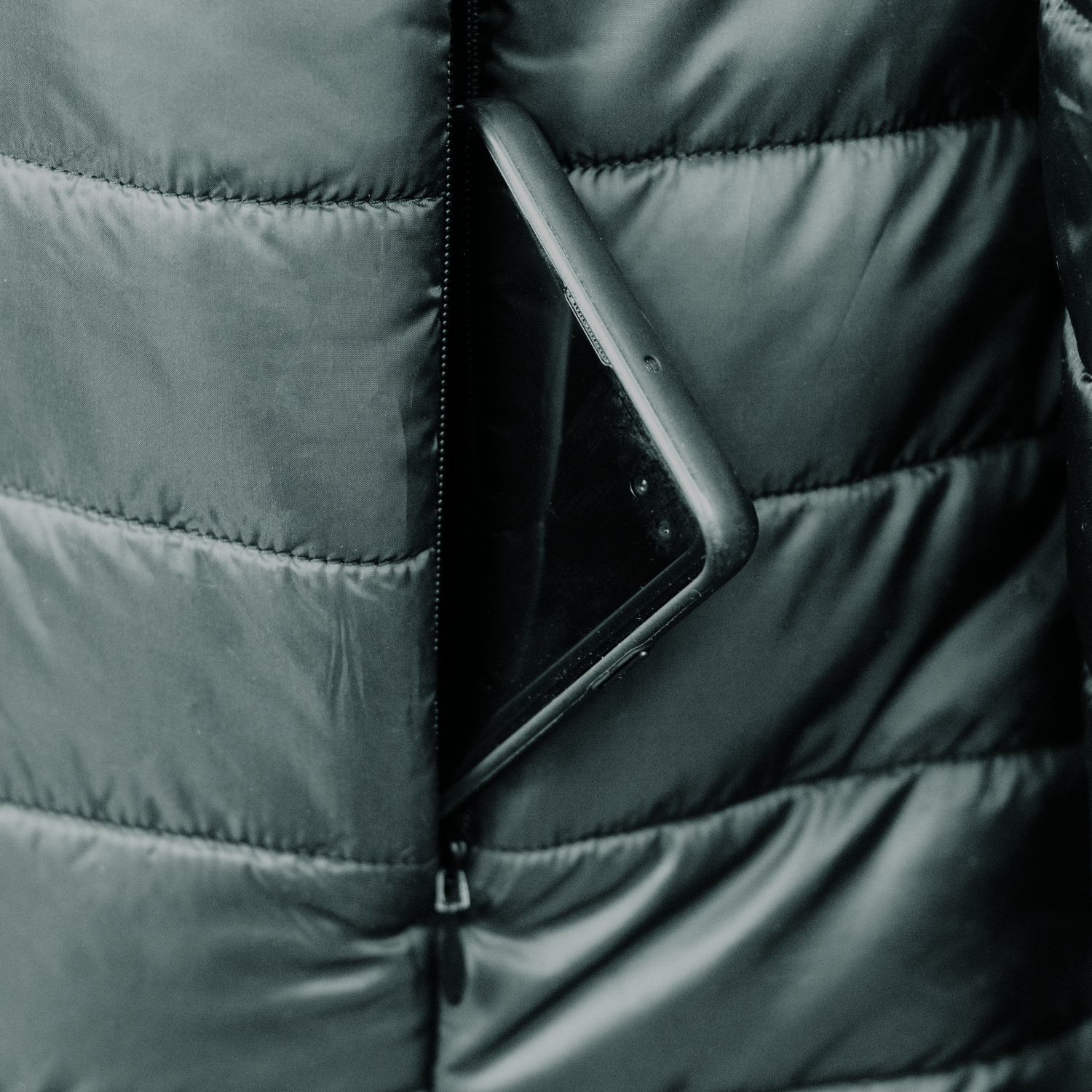 TRENDSWEAR Frazer Mens Puffer Jacket - Image 8