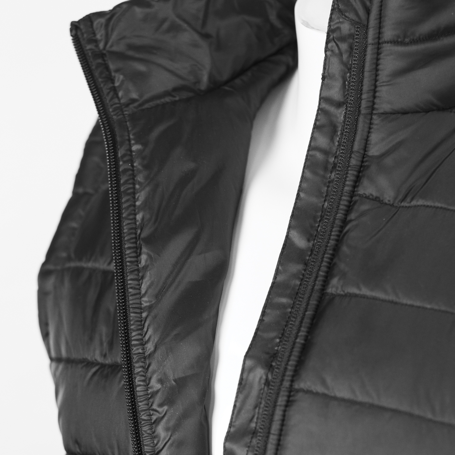 TRENDSWEAR Frazer Mens Puffer Vest - Image 6
