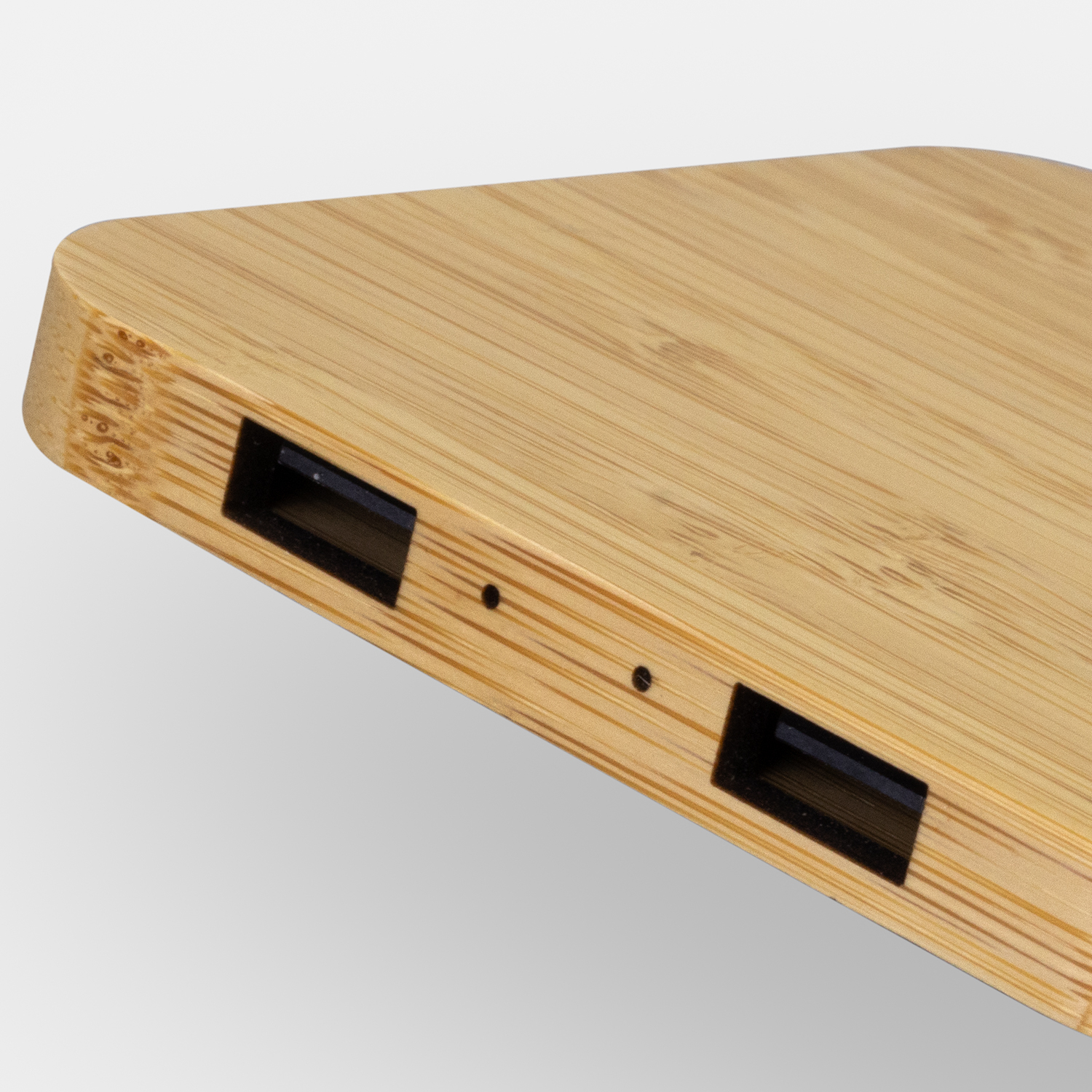 NATURA Bamboo Wireless Fast Charging Hub - Image 5