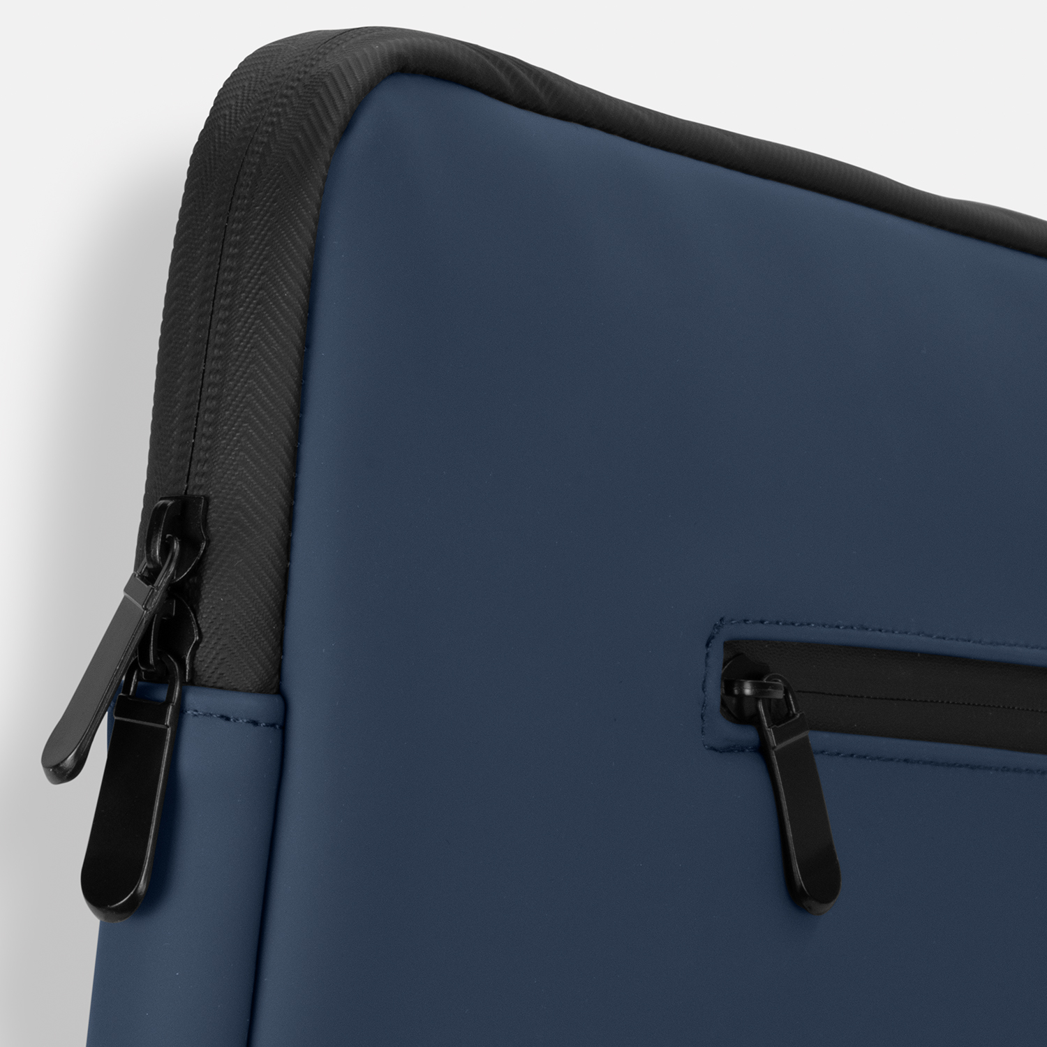 ARCHER Soft-Touch Laptop Sleeve - Image 8