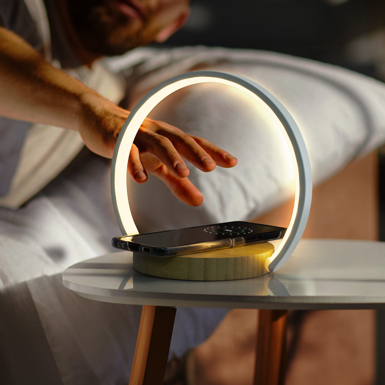 Twilight Wireless Charging Night Light - Image 9