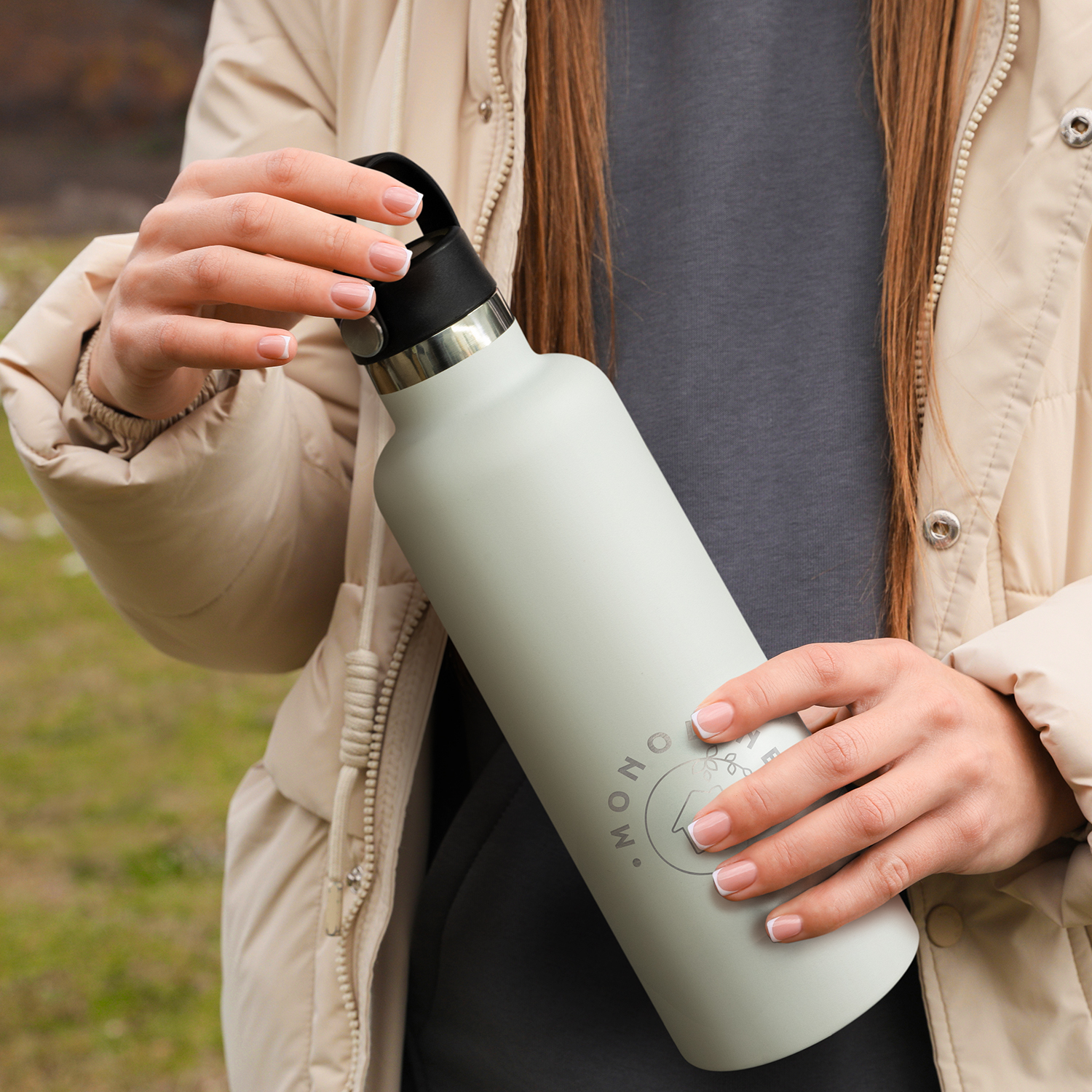 Nomad Vacuum Bottle 1L - Carry Lid - Image 5