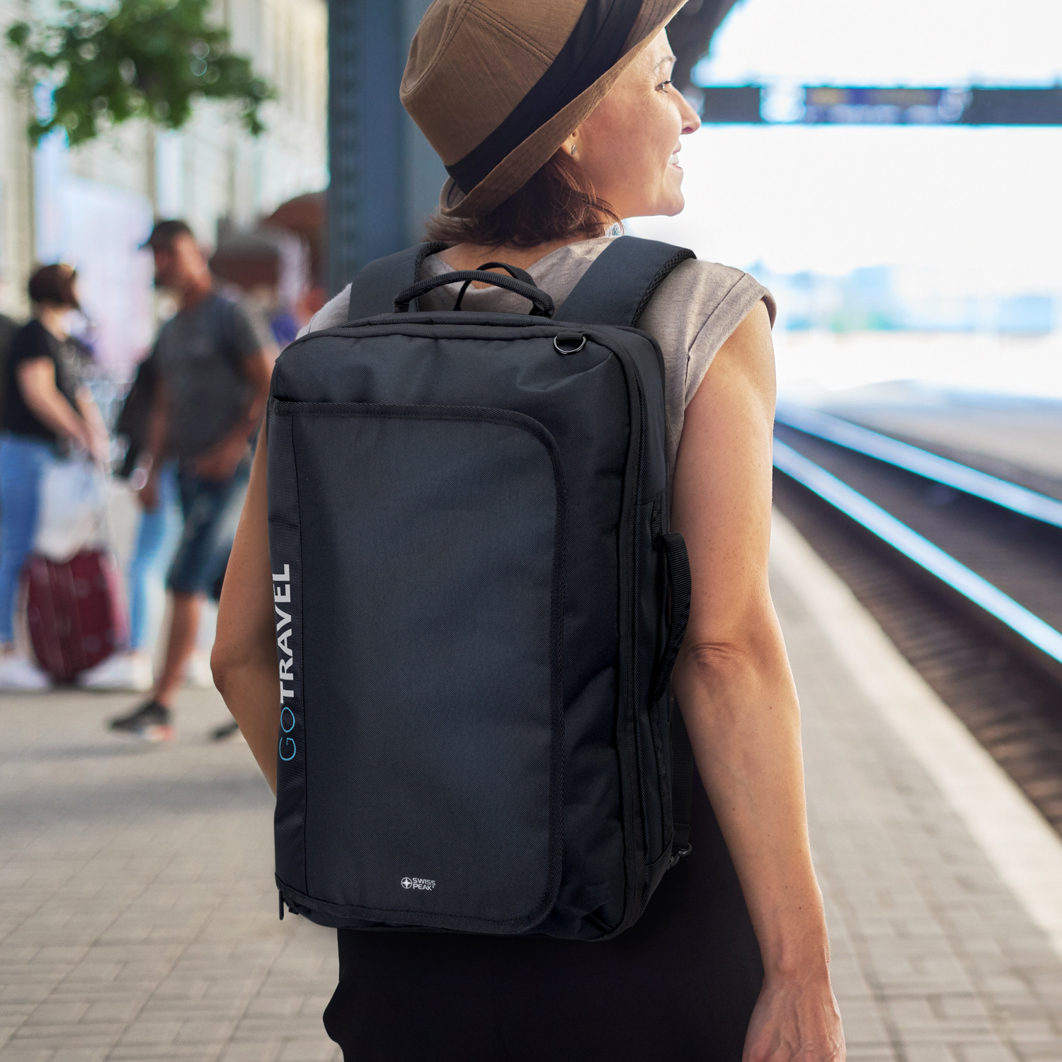 Swiss Peak Convertible Travel Backpack - Image 10