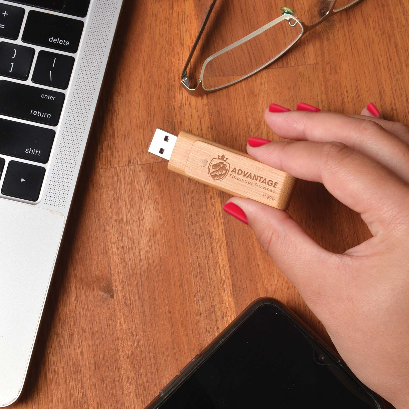 Bamboo USB Flash Drive - Image 4